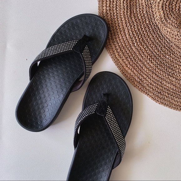 vionic tide rhinestone flip flops